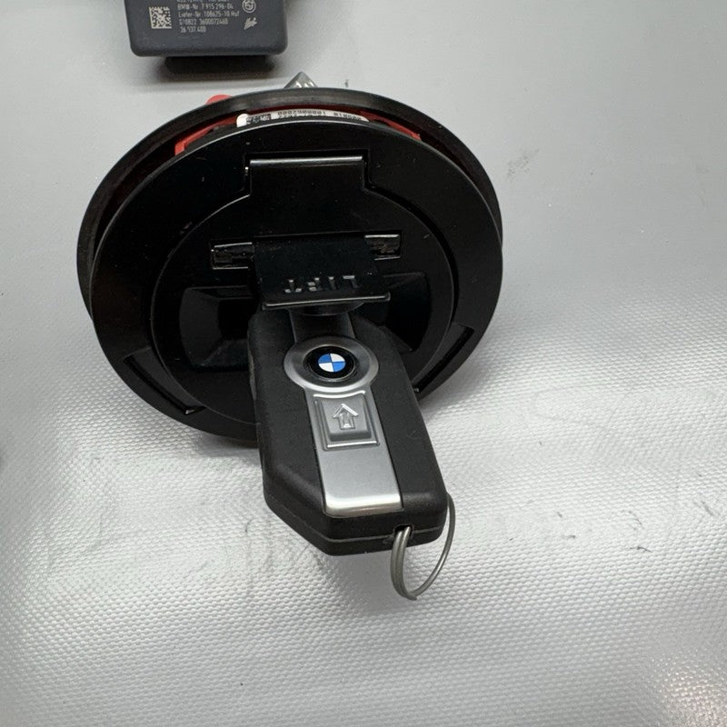 S1000R BMW S1000R FUEL CAP IGNITION WITH KEYLESS RIDE 2020 2021 2022 2023 2024 2025 OEM