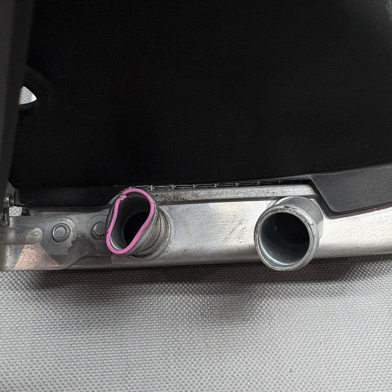 8 565 188 BMW C400X AIR DUCT RADIATOR 2018 2019 2020 OEM  8565188