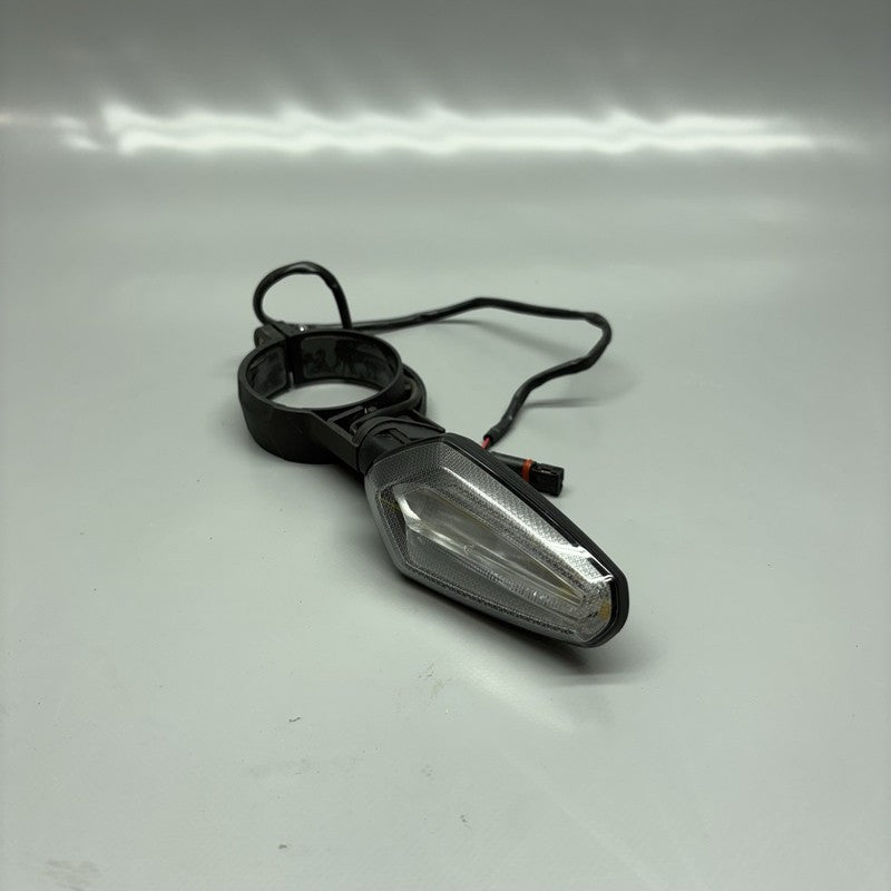 S1000R BMW S1000R SIGNAL LIGHT RIGHT FRONT 2020 2021 2022 2023 2024 2025 OEM