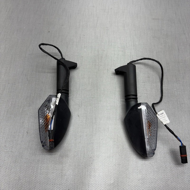 G 310R BMW G 310R FRONT SIGNAL LIGHTS 2016 2017 2018 2019 2020 OEM