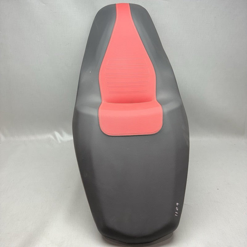 8405367 BMW C400X SEAT 2018 2019 2020 OEM 8405367