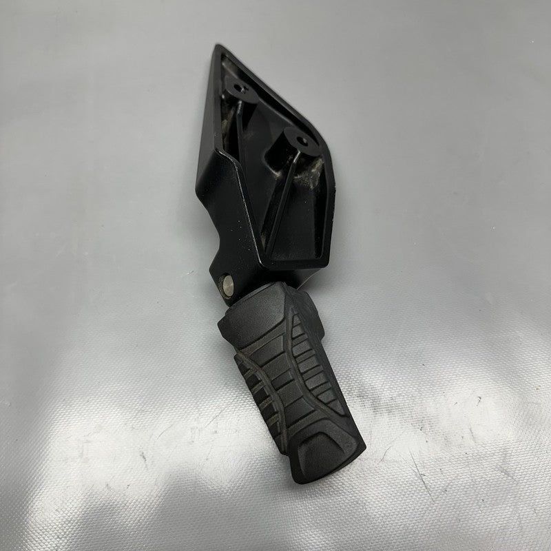 8545013 BMW C 650 EVOLUTION FOOTREST LEFT REAR 2015 2016 2017 2018 OEM 8545012