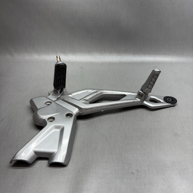 G 310R BMW G 310R FOOT REST PEG MOUNT BRACKET RIGHT 2016 2017 2018 2019 2020 OEM