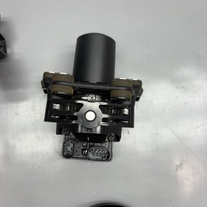 S1000R BMW S1000R FUEL CAP IGNITION WITH KEYLESS RIDE 2020 2021 2022 2023 2024 2025 OEM