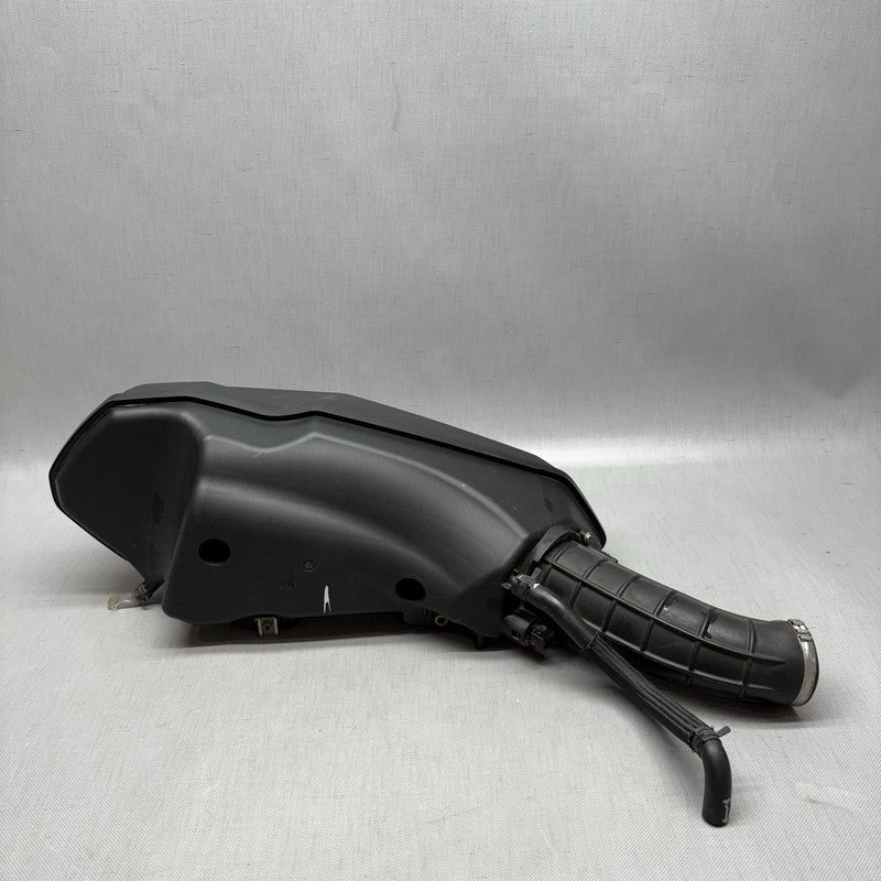 8552423 BMW C400X INTAKE MUFFLER 2018 2019 2020 OEM 8552423