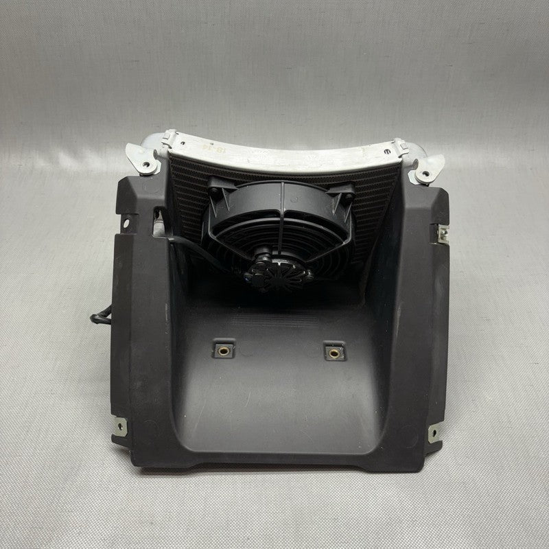 8 565 188 BMW C400X AIR DUCT RADIATOR 2018 2019 2020 OEM  8565188