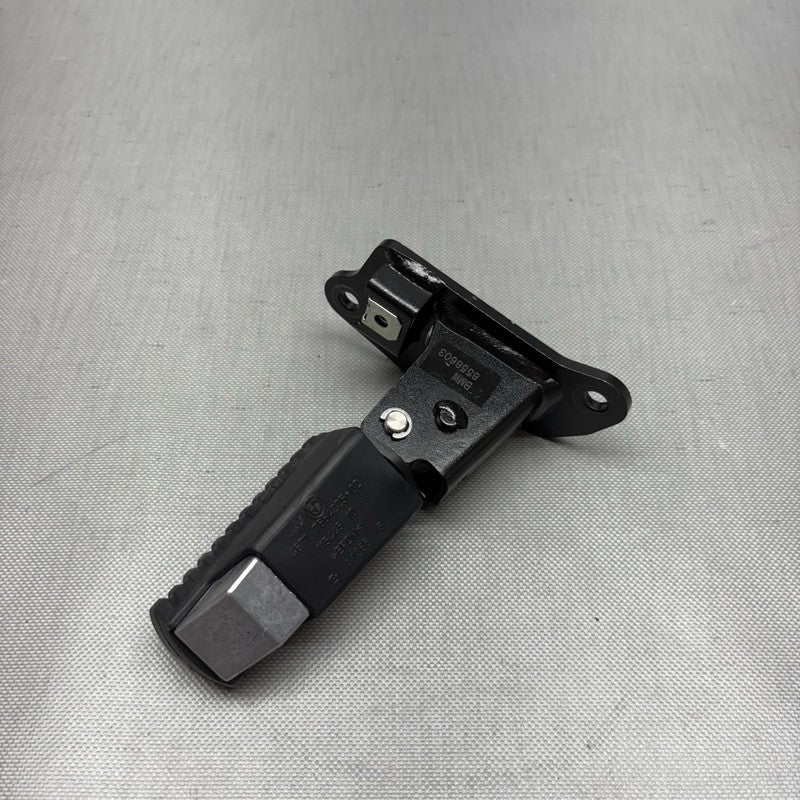 8558603 BMW C400X FOOTPEG LEFT REAR 2018 2019 2020 OEM 8558603