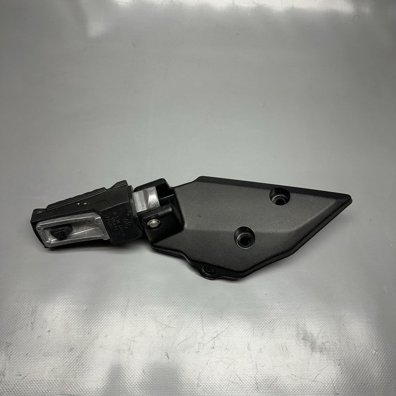 8545013 BMW C 650 EVOLUTION FOOTREST RIGHT REAR 2015 2016 2017 2018 OEM 8545013