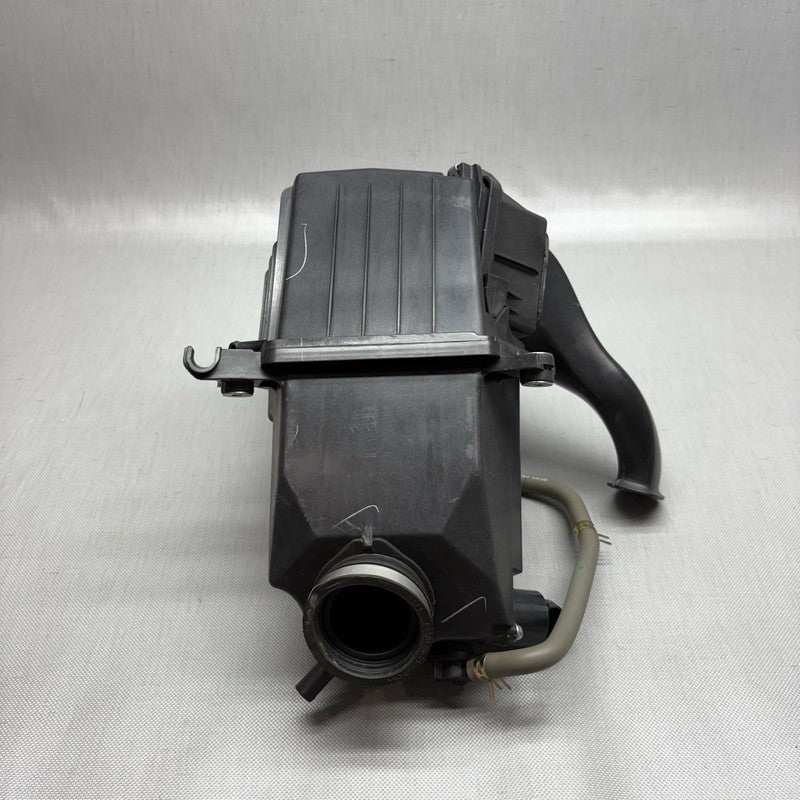 8556563 BMW G 310R AIR INTAKE CLEANER BOX 2016 2017 2018 2019 2020 OEM 8556563