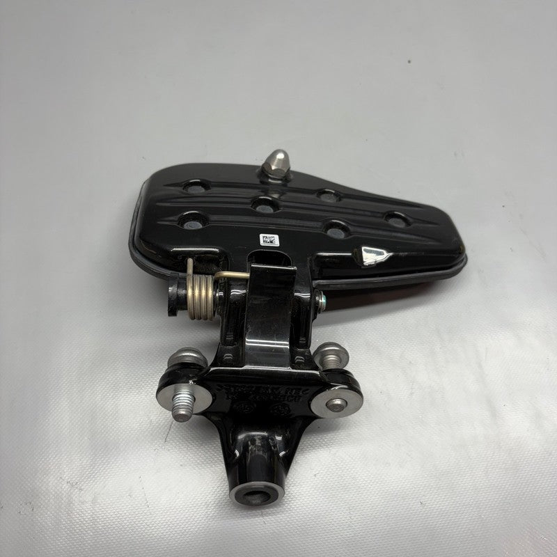 8392697 BMW R18 RUNNING BOARD LEFT FRONT 2020 2021 2022 2023 2024 OEM 8392697