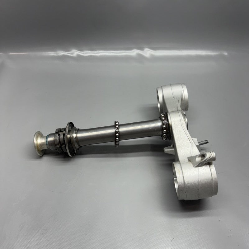 8404206 BMW F900R TRIPLE TREE CLAMP LOWER 2020 2021 2022 2023 2024 OEM 8404206