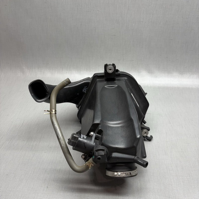 8556563 BMW G 310R AIR INTAKE CLEANER BOX 2016 2017 2018 2019 2020 OEM 8556563