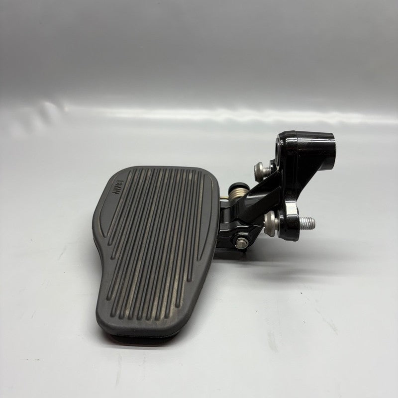 8392697 BMW R18 RUNNING BOARD LEFT FRONT 2020 2021 2022 2023 2024 OEM 8392697