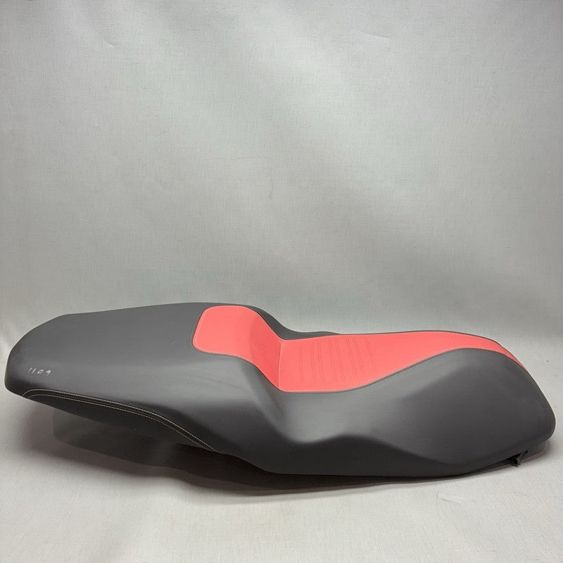 8405367 BMW C400X SEAT 2018 2019 2020 OEM 8405367