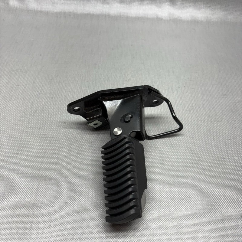 8558604 BMW C400X FOOTPEG RIGHT REAR 2018 2019 2020 OEM 8558604