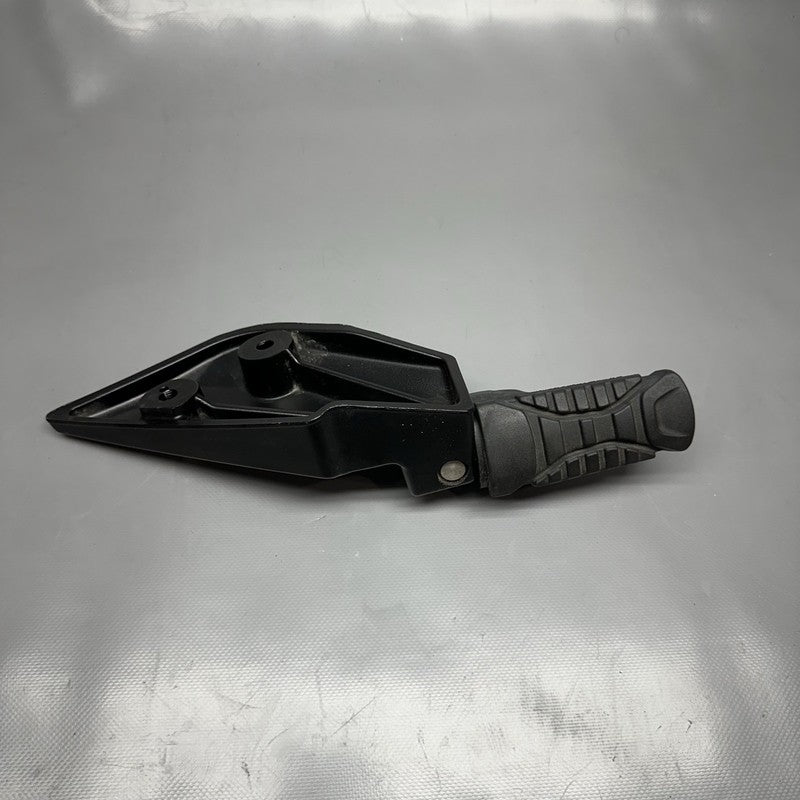 8545013 BMW C 650 EVOLUTION FOOTREST LEFT REAR 2015 2016 2017 2018 OEM 8545012