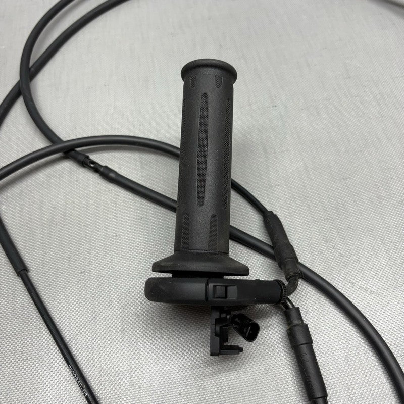 8558674 BMW C400X HANDLE RIGHT THROTTLE GRIP HEATED 2018 2019 2020 OEM 8558674