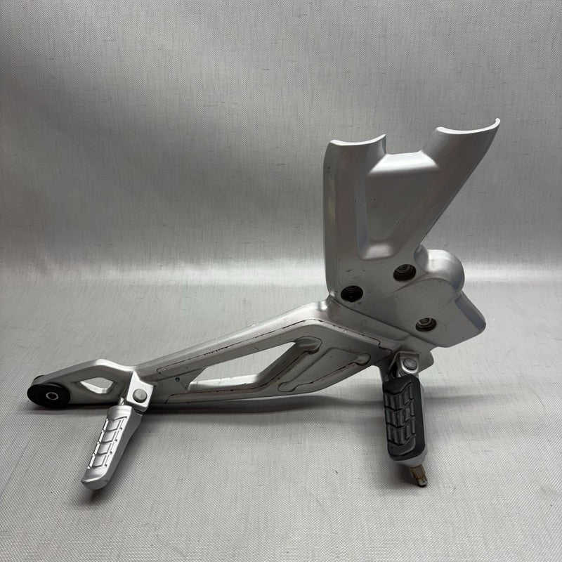 G 310R BMW G 310R FOOT REST PEG MOUNT BRACKET RIGHT 2016 2017 2018 2019 2020 OEM