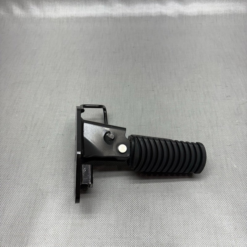 8558604 BMW C400X FOOTPEG RIGHT REAR 2018 2019 2020 OEM 8558604