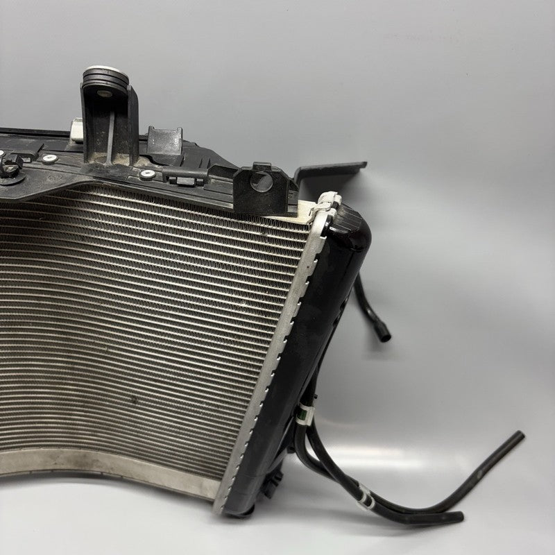 8356804 BMW S1000R RADIATOR WITH FAN 2020 2021 2022 2023 2024 2025 OEM 8356804