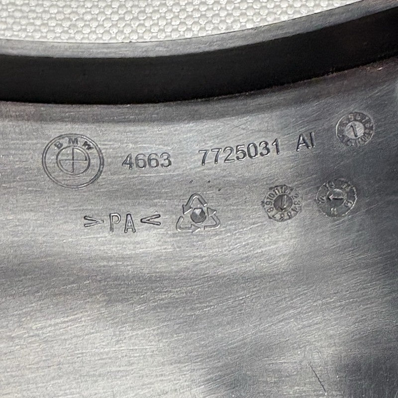 7725031 BMW C650 GT HANDLEBAR COVER BOTTOM 2011 2012 2013 2014 2015 OEM 7725031