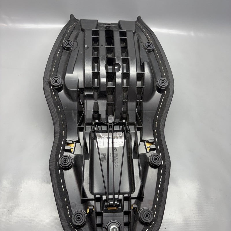8403853 BMW F900R SEAT DRIVER 2020 2021 2022 2023 2024 OEM 8404285