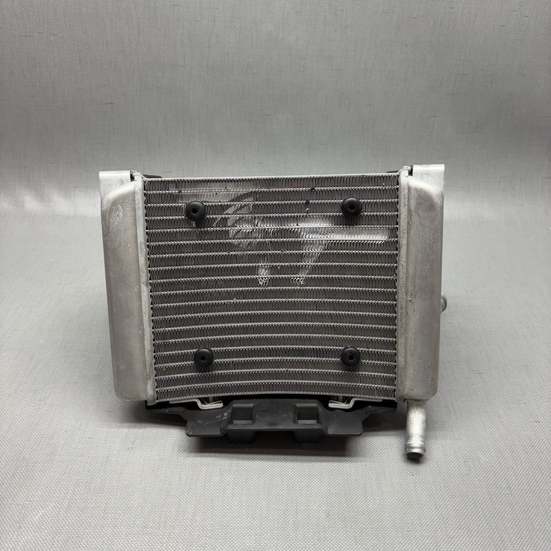 8 565 188 BMW C400X AIR DUCT RADIATOR 2018 2019 2020 OEM  8565188