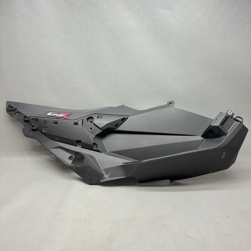 8558576 BMW C400X RUNNING BOARD RIGHT 2018 2019 2020 OEM 8558576