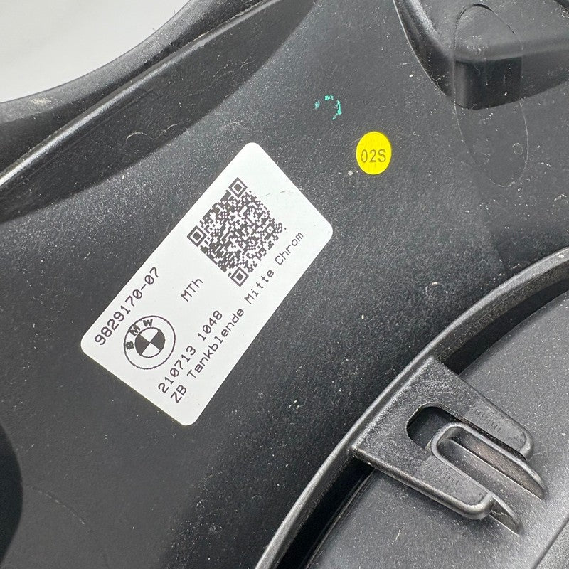 9829170 BMW R18 TANK CENTER TRIM 2020 2021 2022 2023 2024 OEM 9829170