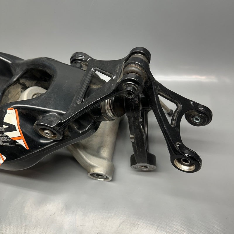 BMW K1600GT SWINGARM WHEEL CARRIER FRONT 2015 2016 2017 2018 2019 2020