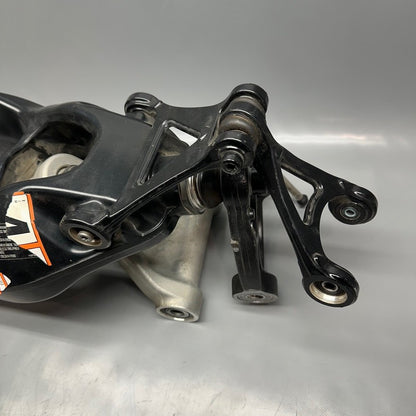 BMW K1600GT SWINGARM WHEEL CARRIER FRONT 2015 2016 2017 2018 2019 2020