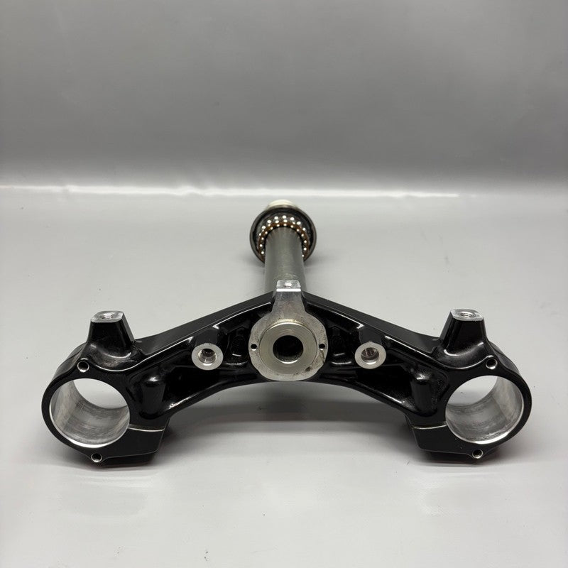 9899335 BMW R18 B LOWER FORK CROSS BRACE  2020 2021 2022 2023 2024 OEM 9899335