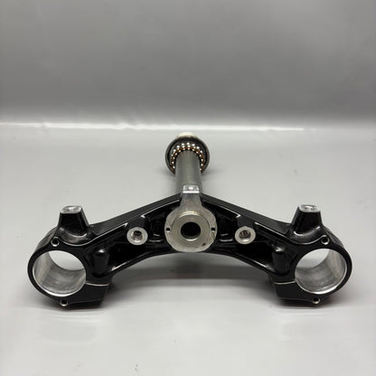 9899335 BMW R18 B LOWER FORK CROSS BRACE  2020 2021 2022 2023 2024 OEM 9899335