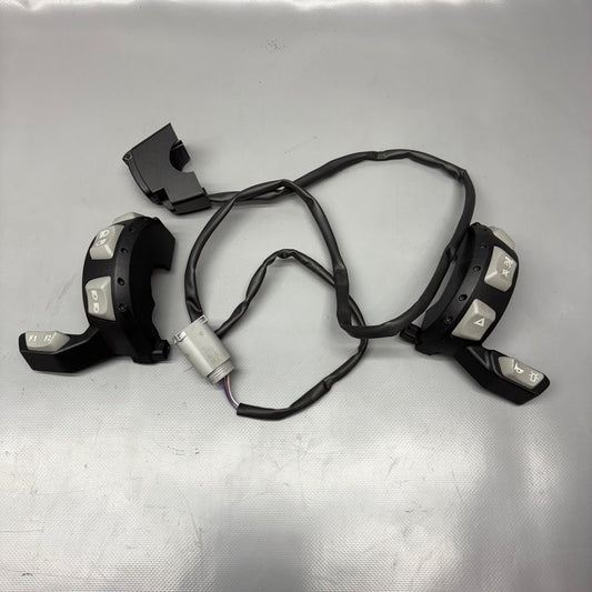 8525645 BMW R1250RT AUXILIARY SWITCH LEFT RIGHT 2013-2015 2016 2017 2018 2019 2020 OEM