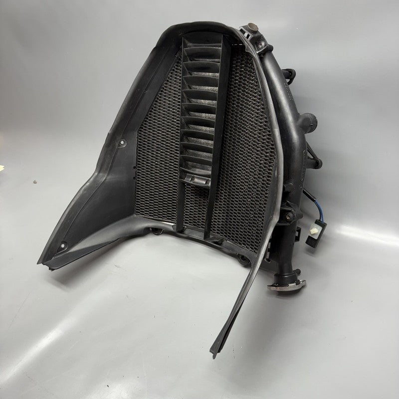 7699517 BMW K1300S RADIATOR WITH FAN  2007 08 09 10 2011 2012 2013 2014 2015 OEM 7699517