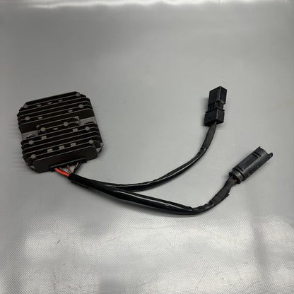 8559626 BMW G310GS RECFIFIER VOLTAGE  2018 2019 OEM 8559626
