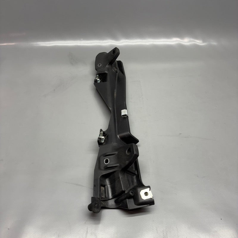 7616656 BMW K1600GT CASE HOLDER RIGHT 2011 2012 2013 2014 2015 2016 OEM 7616656