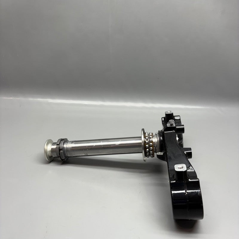 9899335 BMW R18 TRANSCONTINENTAL LOWER FORK CROSS BRACE 2020 2021 2022 2023 2024 2025