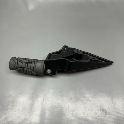 8545013 BMW C 650 EVOLUTION FOOTREST RIGHT REAR 2015 2016 2017 2018 OEM 8545013