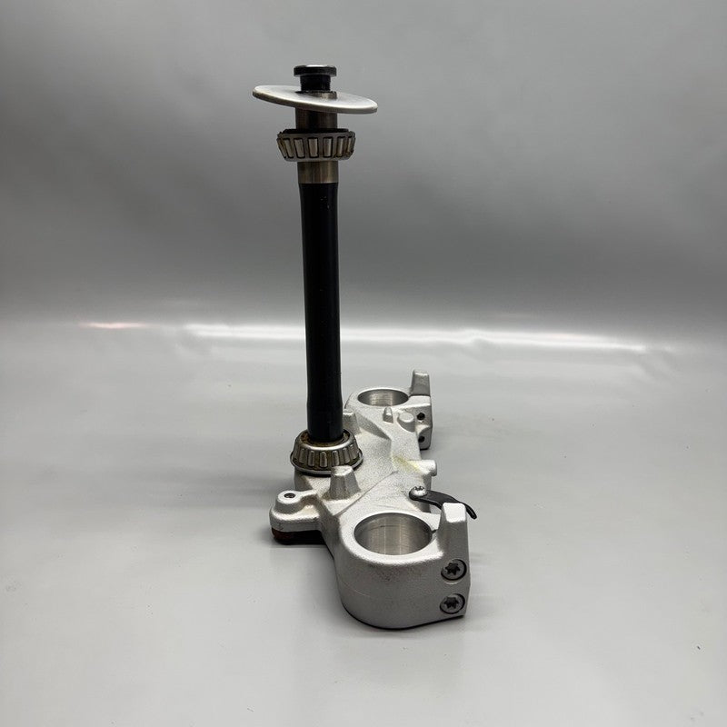 BMW F800ST LOWER FORK CROSS BRACE 2006 2007 2008 2009 2010 2011 2012 2