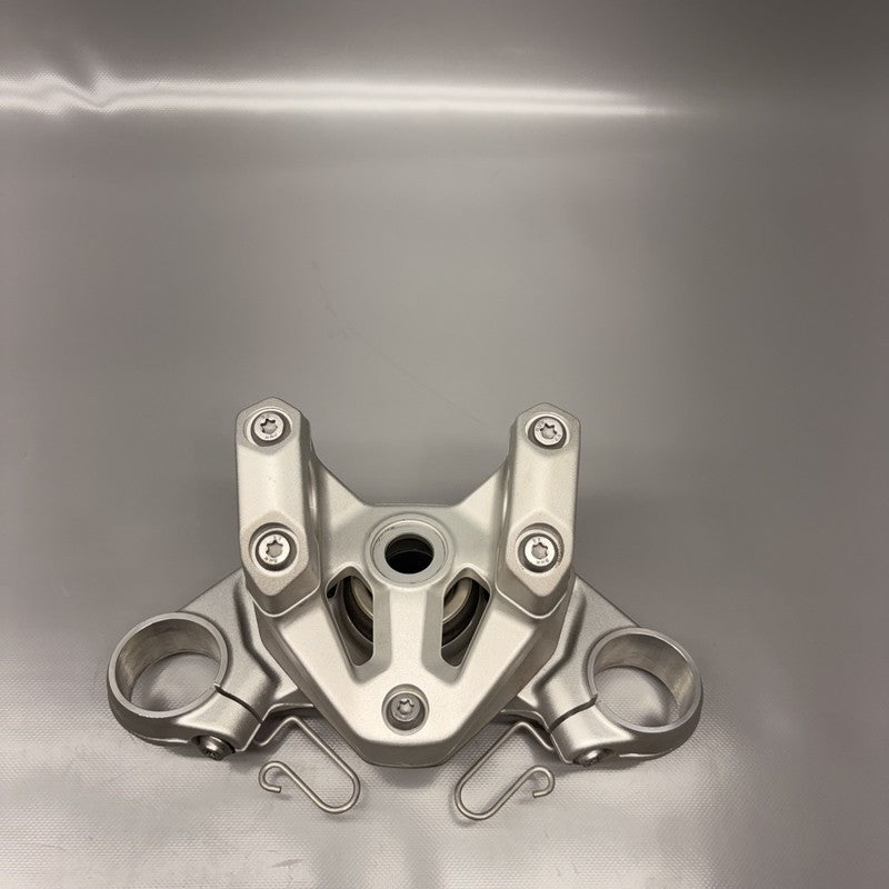 7924206 BMW R1300GS FORK BRIDGE UPPER 2022 2023 2024 OEM 7924206