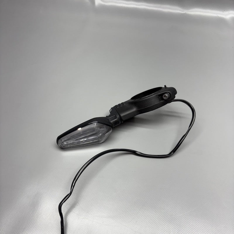 7108273 BMW R12 NINE T SIGNAL LIGHT LEFT FRONT 2022 2023 2024 2025 OEM 7108273