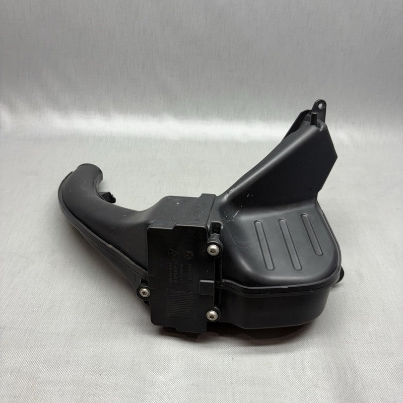 7724929 BMW C650 GT INTAKE MANIFOLD 2011 2012 2013 2014 2015 OEM 7724929