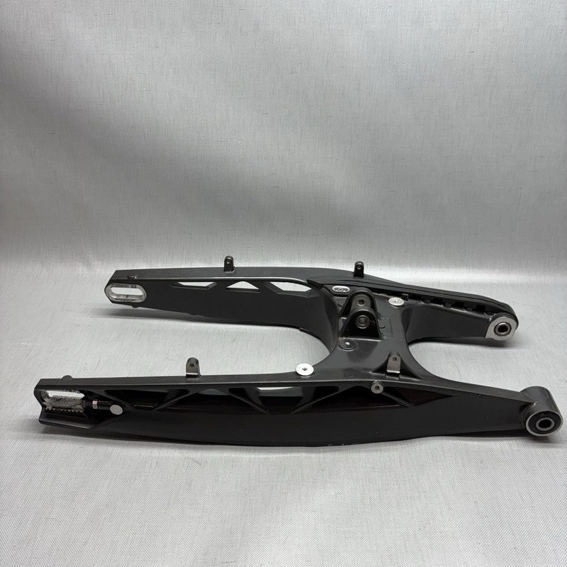 8554126 BMW G 310R REAR SWINGARM 2016 2017 2018 2019 2020 OEM 8554126