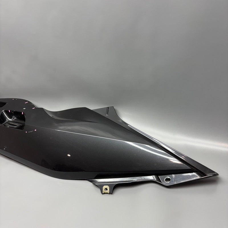 BMW R1200 RT REAR LATHERAL PART RIGHT 2005 2006 2007 2008 2009 OEM 768