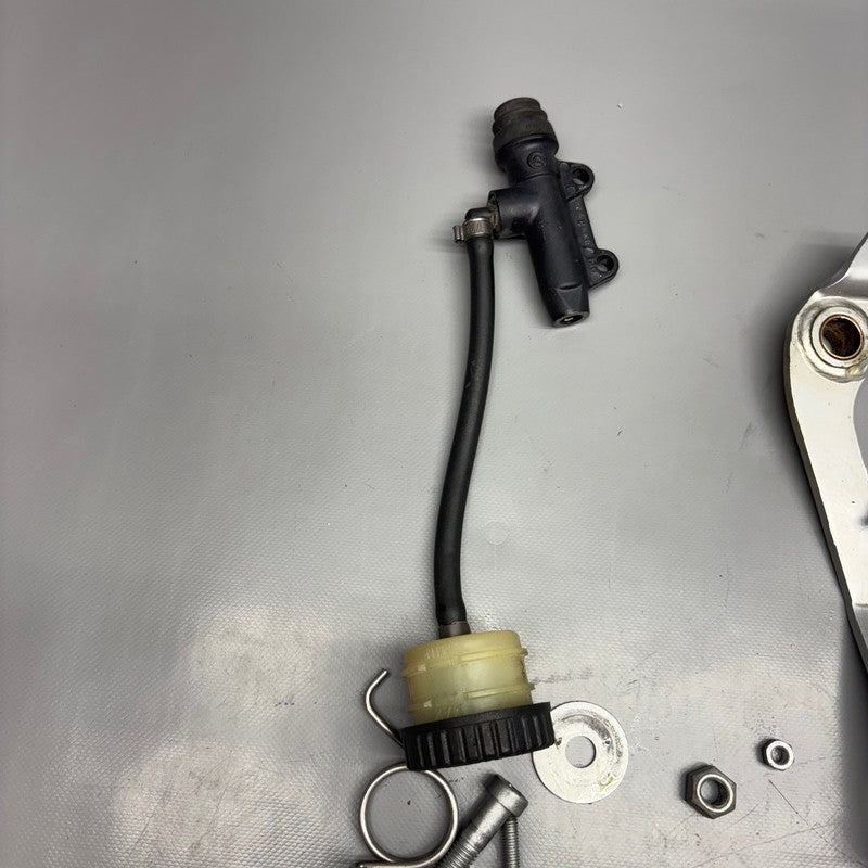 BMW R 1100R BRAKE MASTER CYLINDER WITH PEDAL 1993-1998 1999 2000 2001 