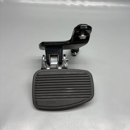 9467719 BMW R18 TRANSCONTINENTAL FOOTREST PLATE LEFT REAR 2020 2021 2022 2023 2024 OEM