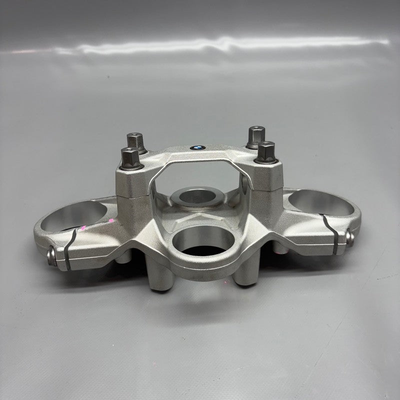 BMW F900R UPPER FORK CROSS BRACE 2020 2021 2022 2023 2024 2025 OEM 840