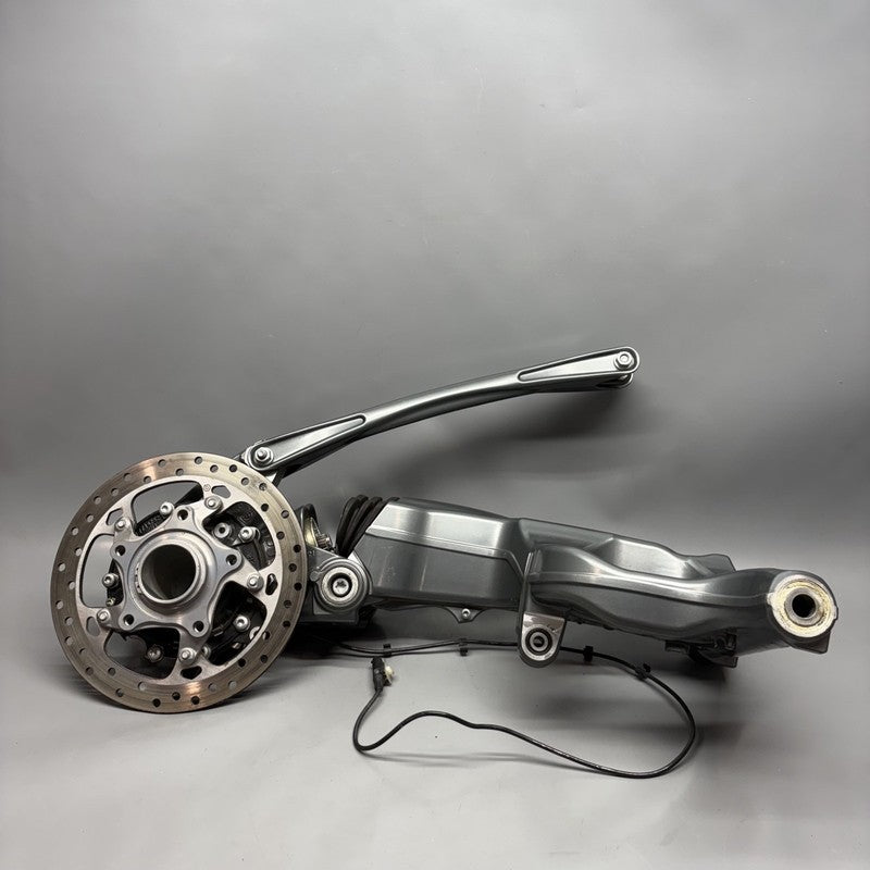 7714752 BMW K1300S SWINGING ARM WITH RIGHT ANGLE GEARBOX 2007-2013 2014 2015 OEM 7714752