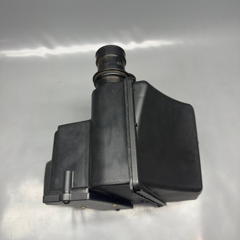 BMW K 1200LT AIR INTAKE BOX 2005 2006 2007 2008 OEM 7672578